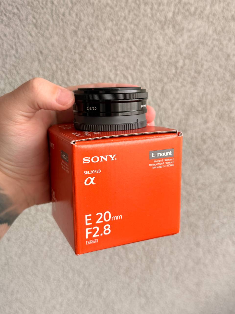 Sony 20mm 2.8 photo 2