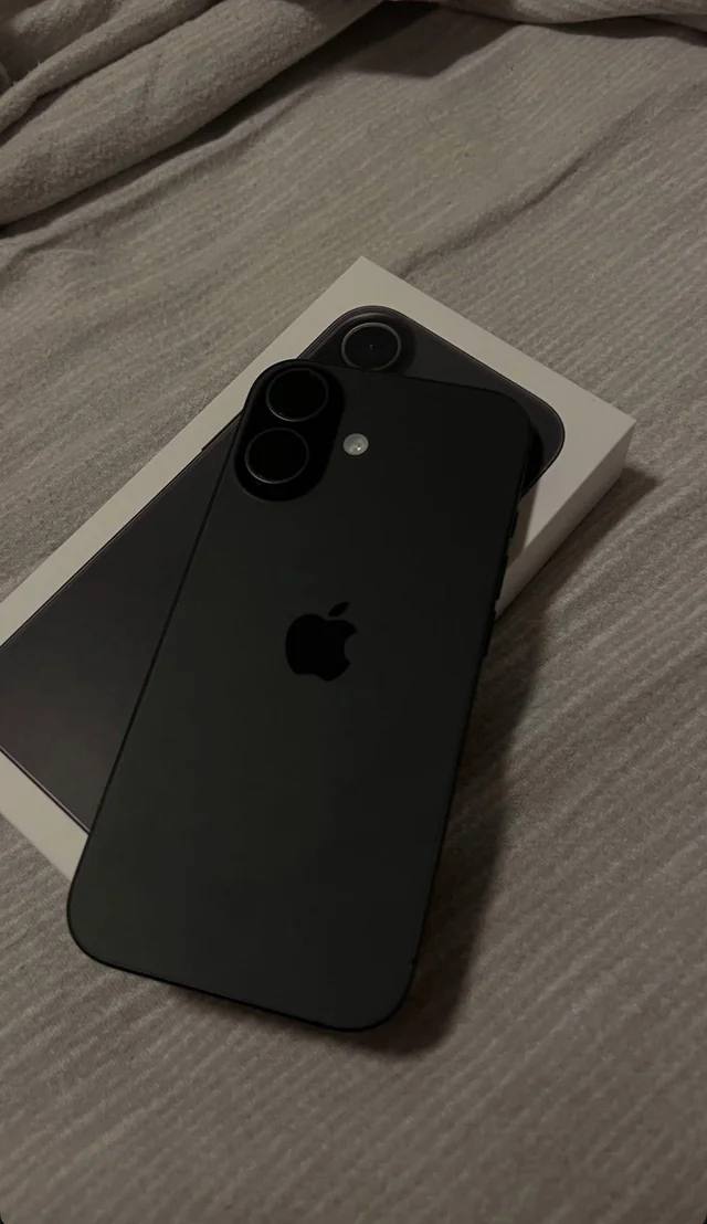 iPhone 17