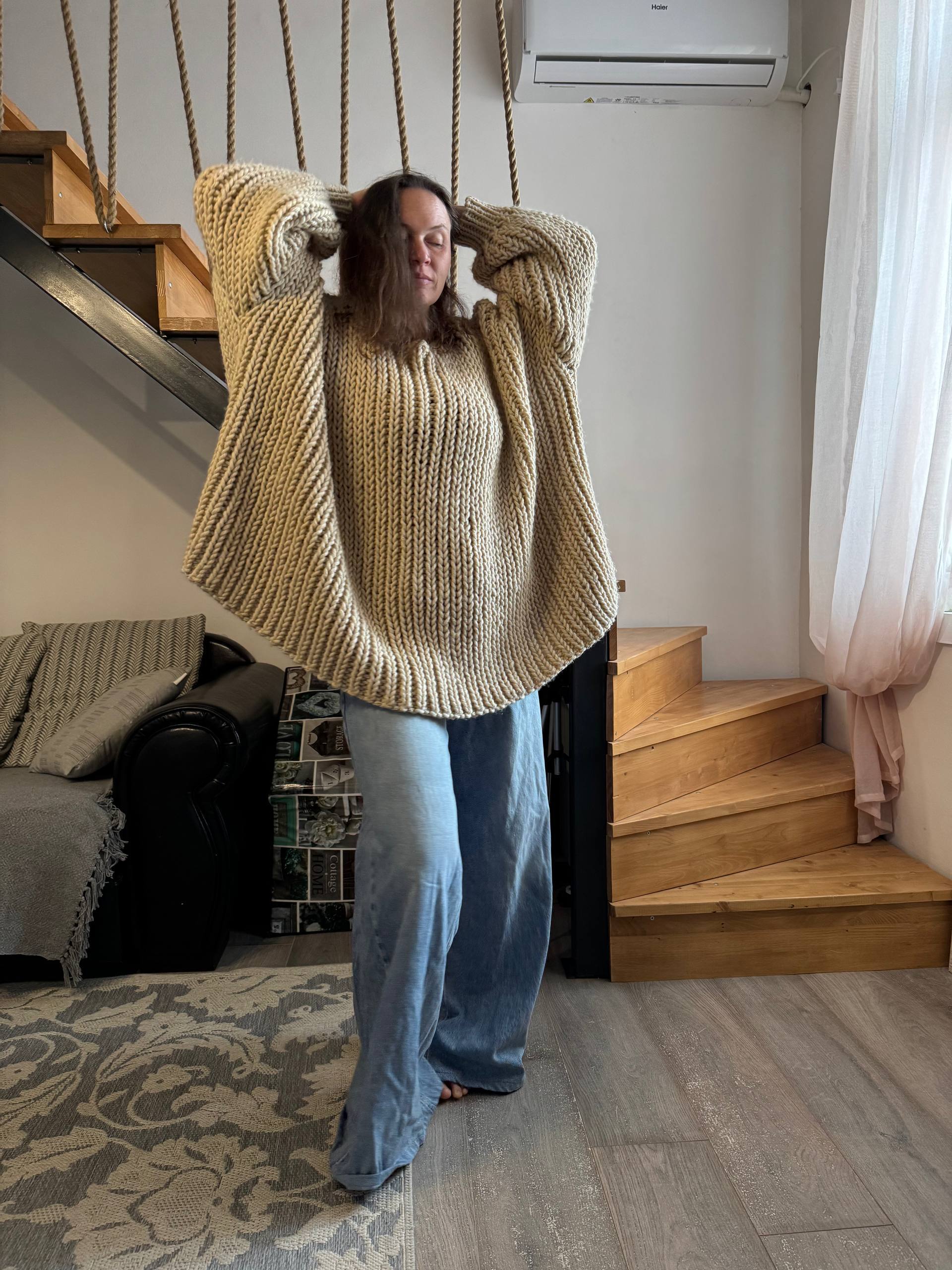 Sweater/cardigan photo 2
