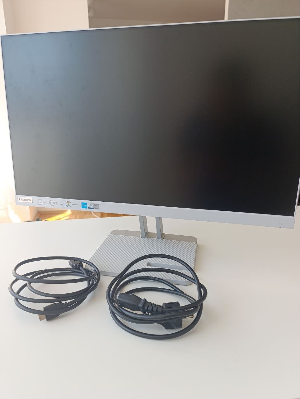 LCD monitor Lenovo photo 3
