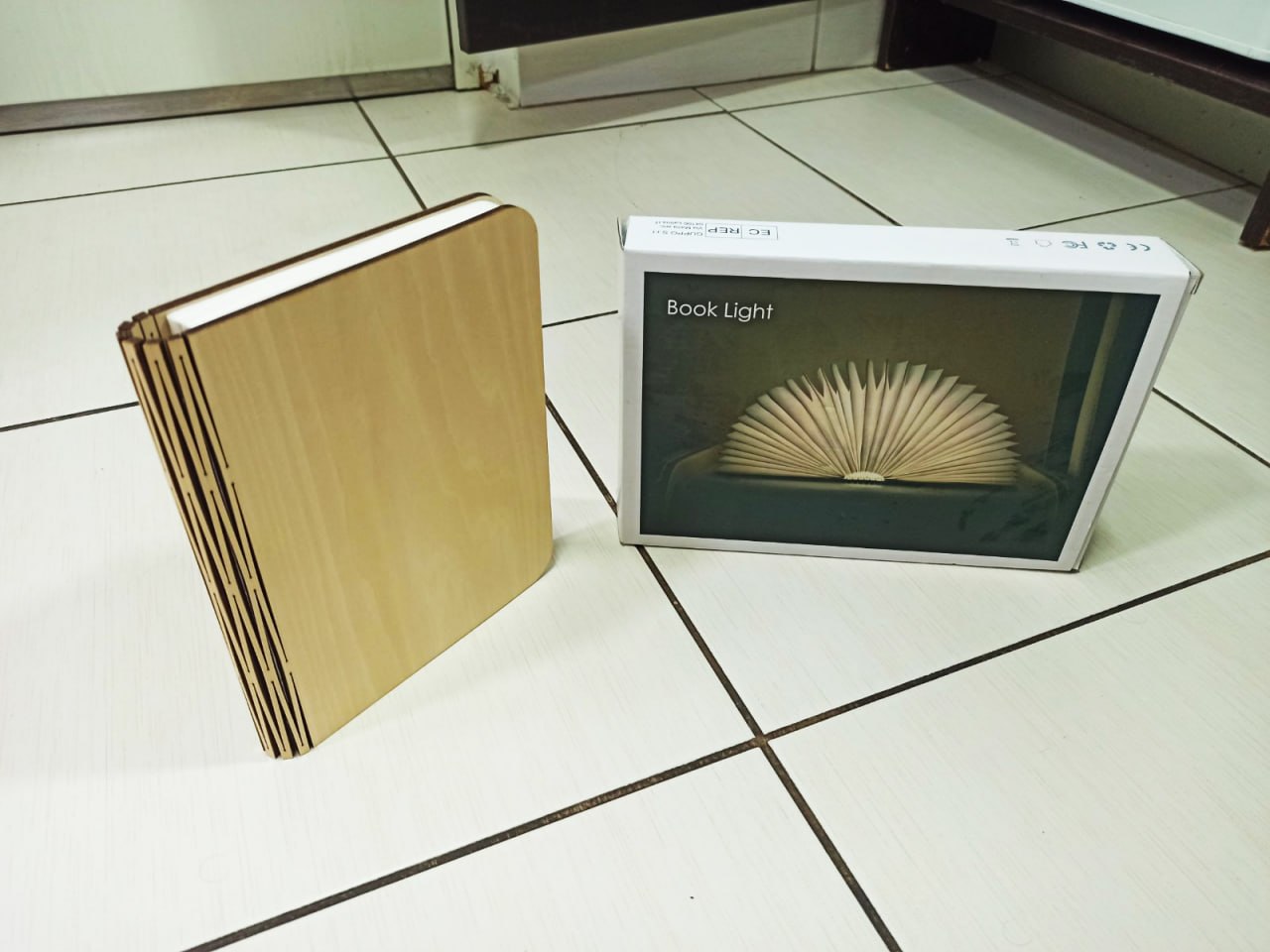 светильник в виде книги photo 2