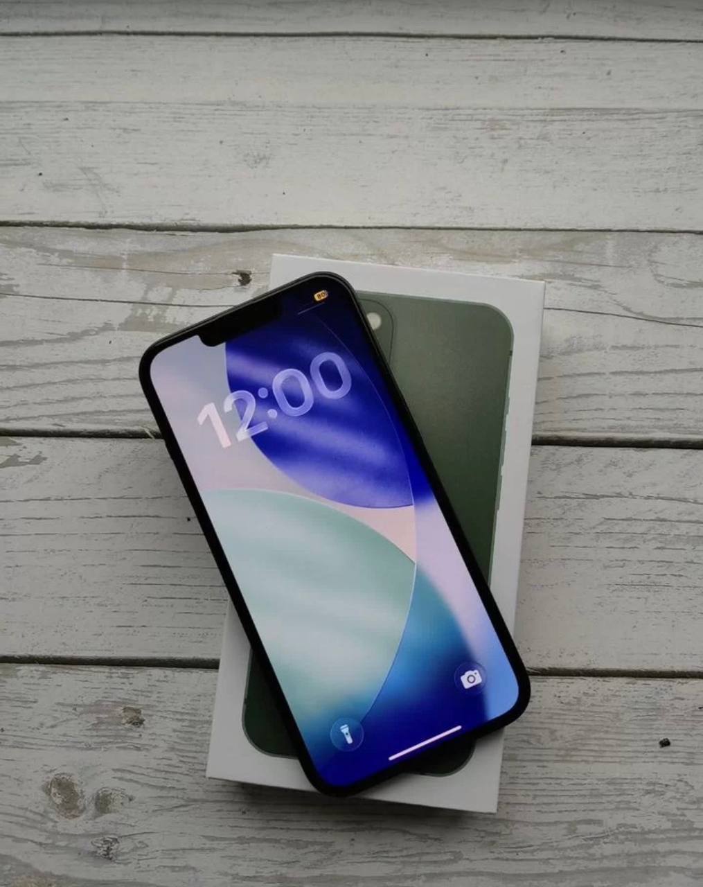 iPhone 13