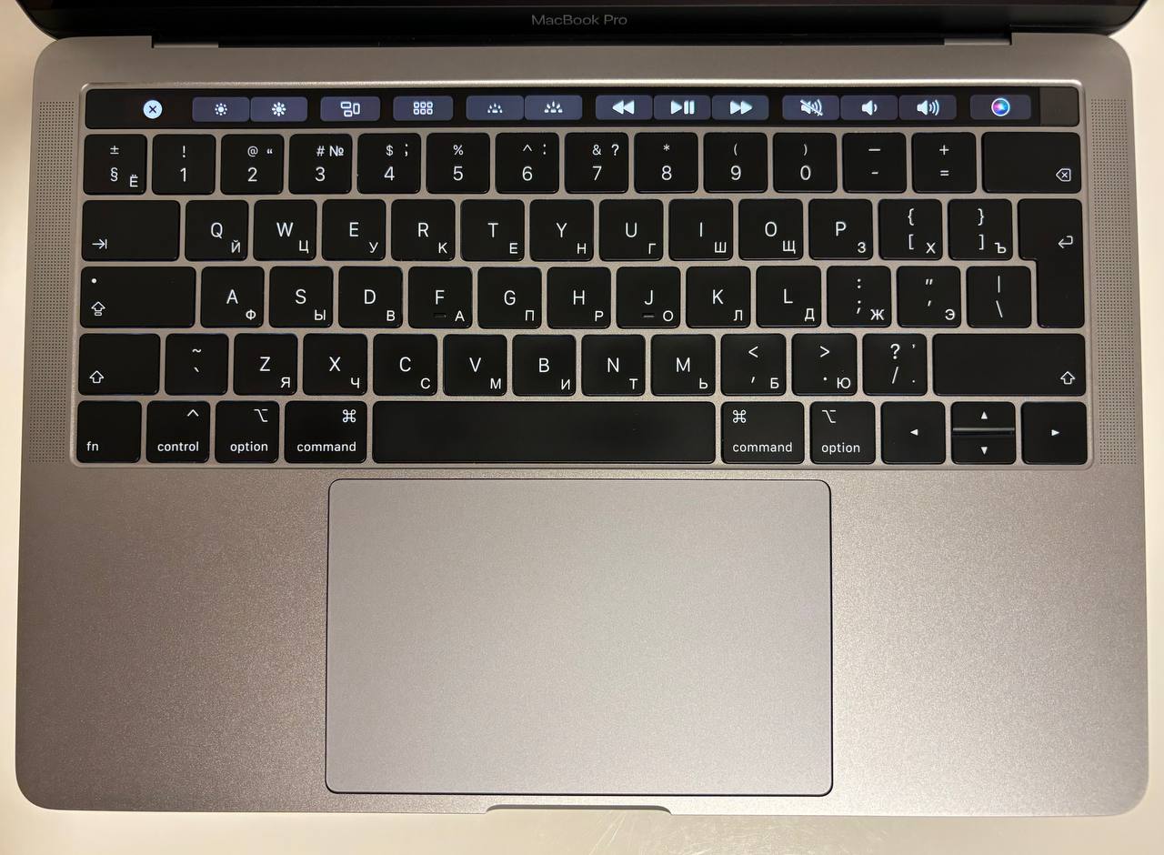 Apple MacBook Pro 13-inch (2019) photo 2