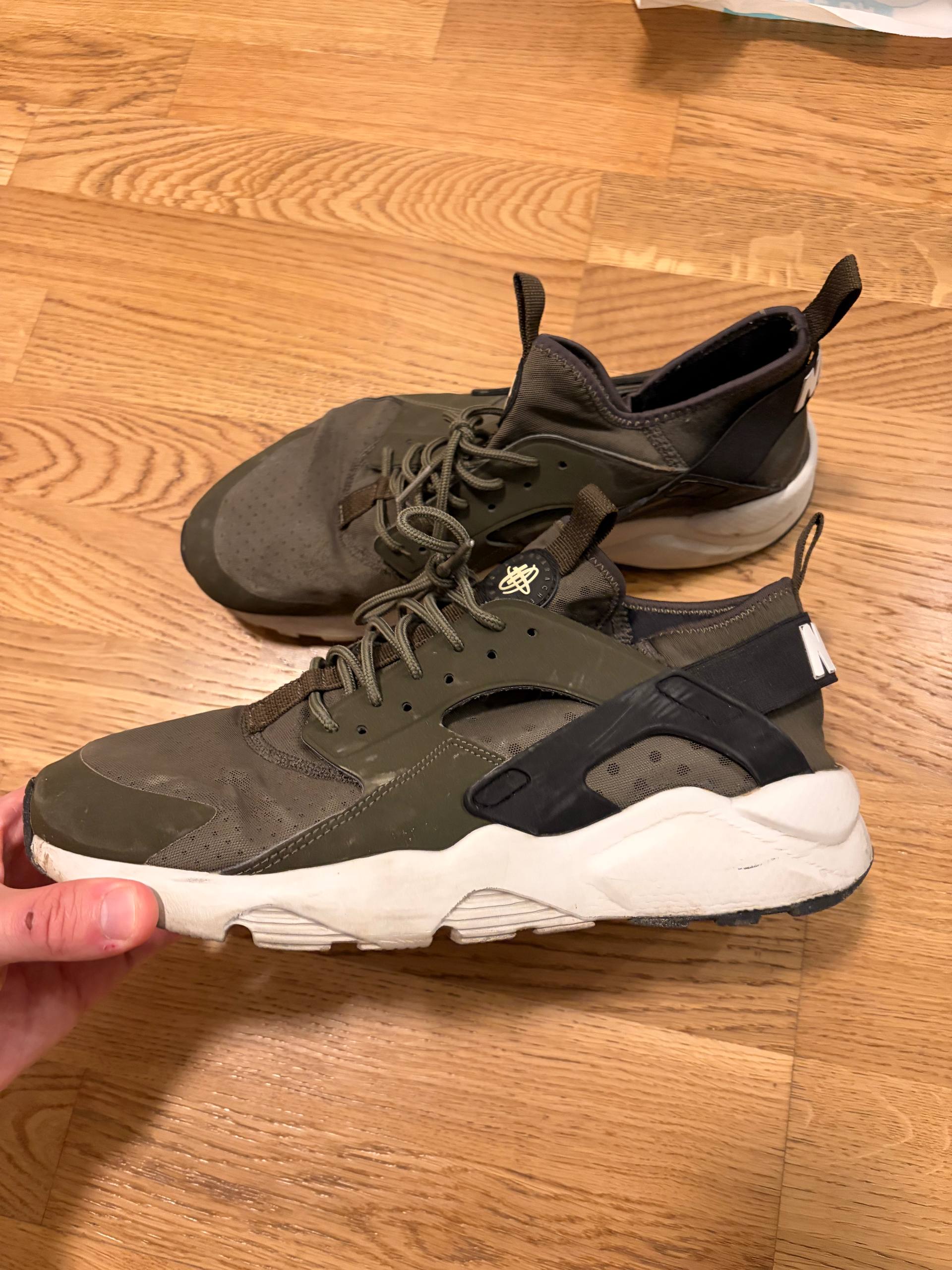 Nike Huarache sneakers