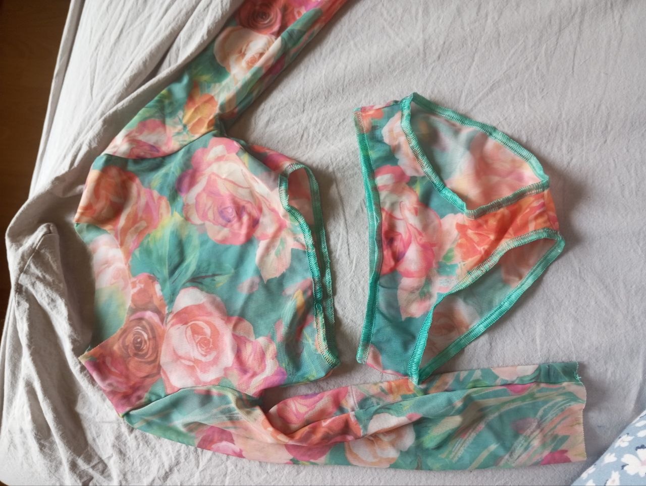 Children's smart swimsuit