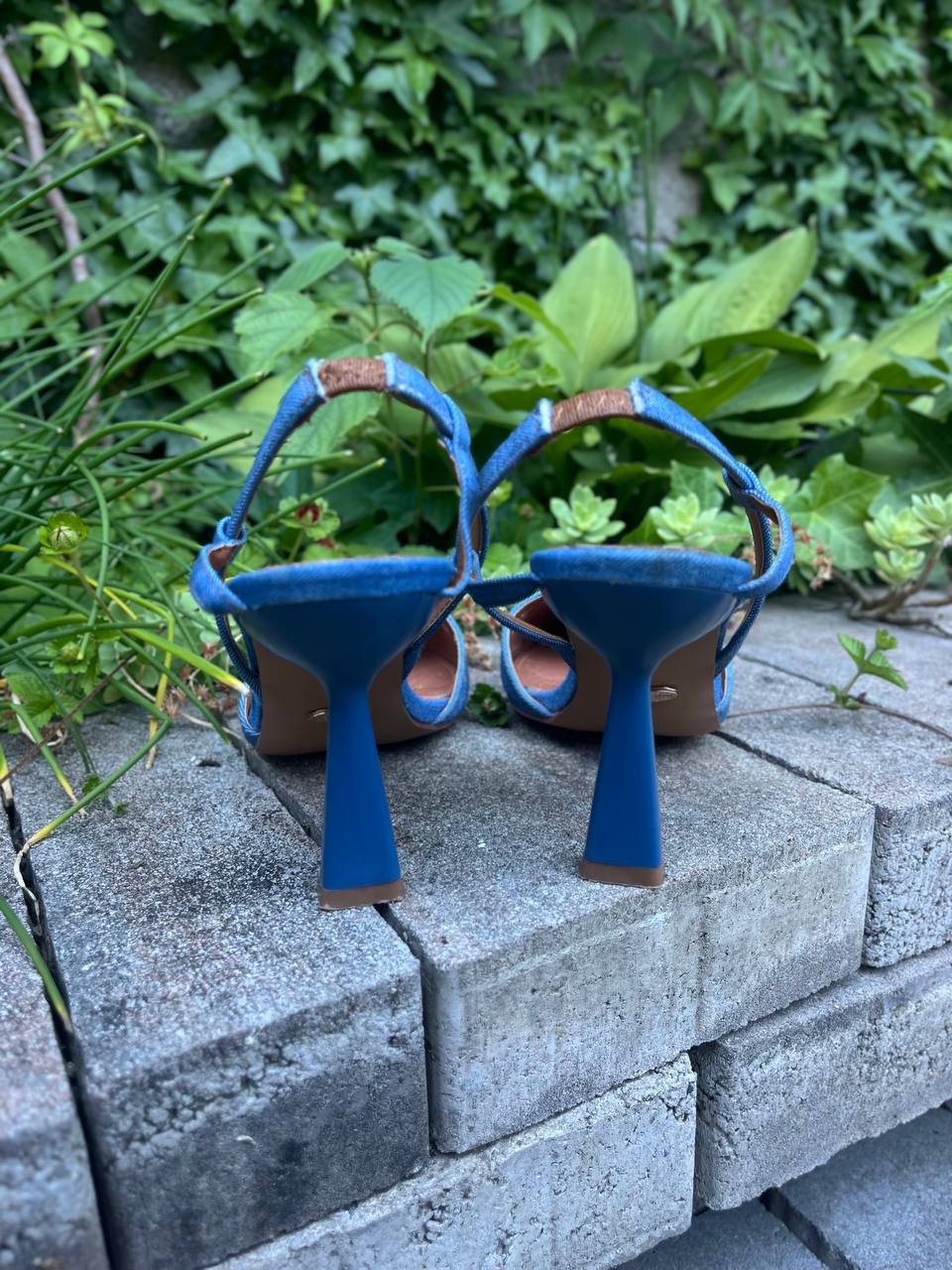 Claudia Donatelli heels photo 4