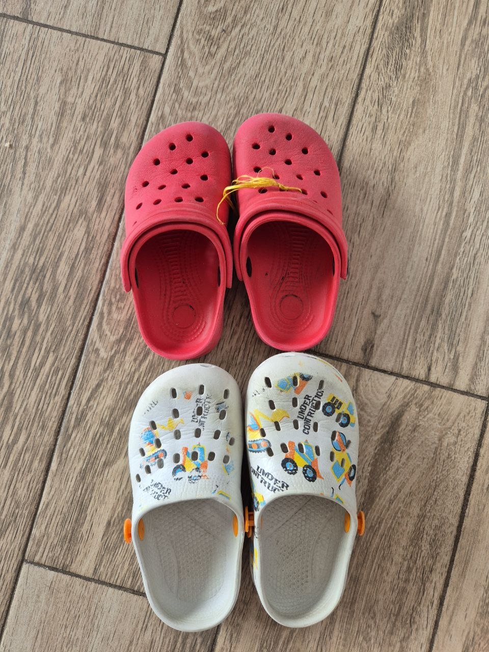 Red 25, white 26