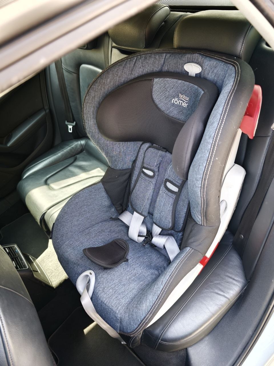 Britax Römer King II LS car seat