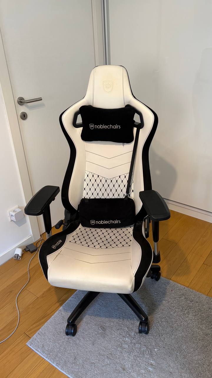 noblechairs EPIC Bela/Crna