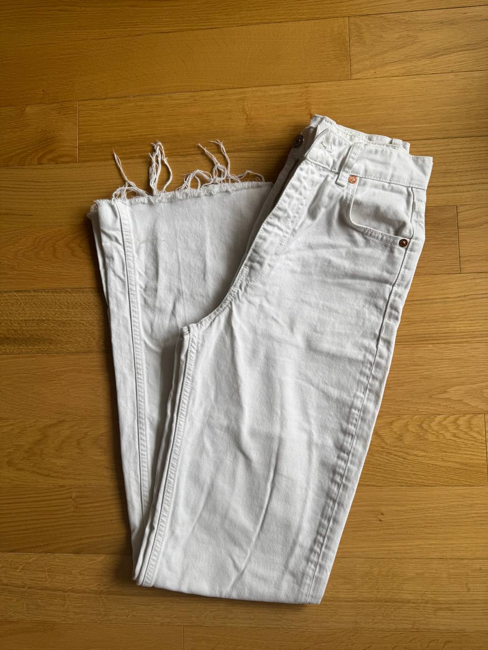 Джинсы Zara