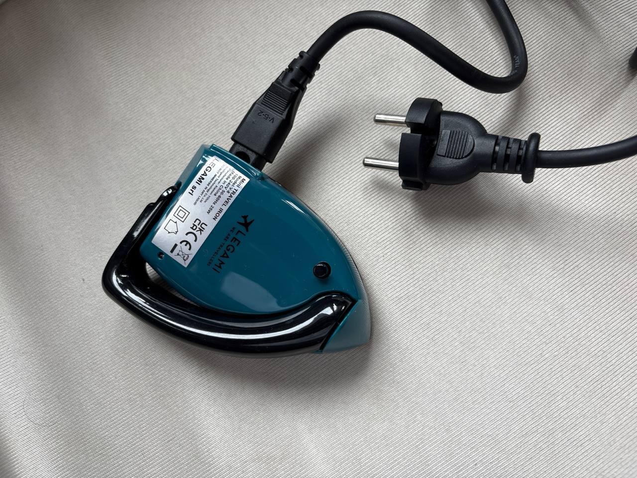 Mini iron for travel photo 2