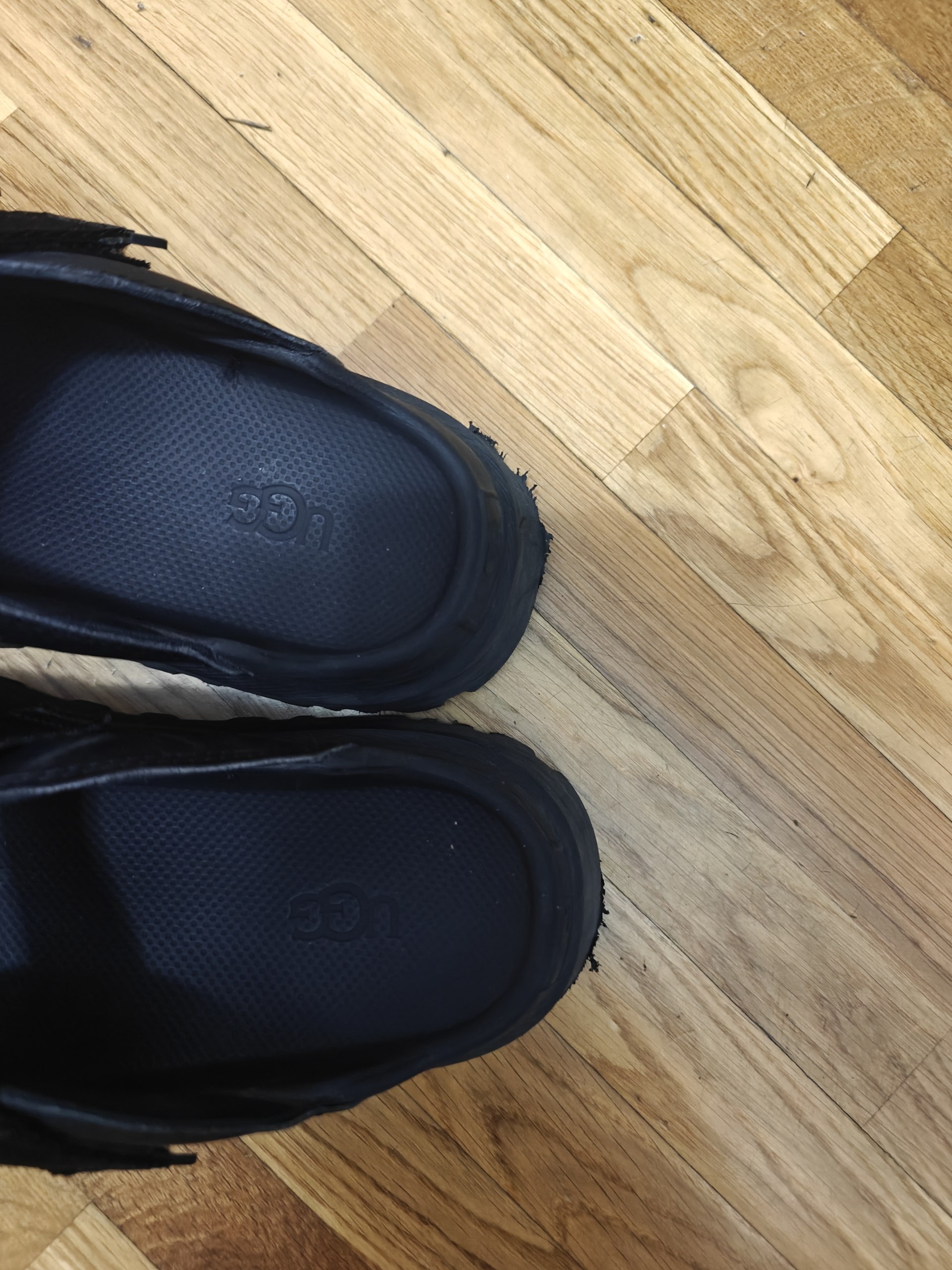 Ugg Slippers photo 2