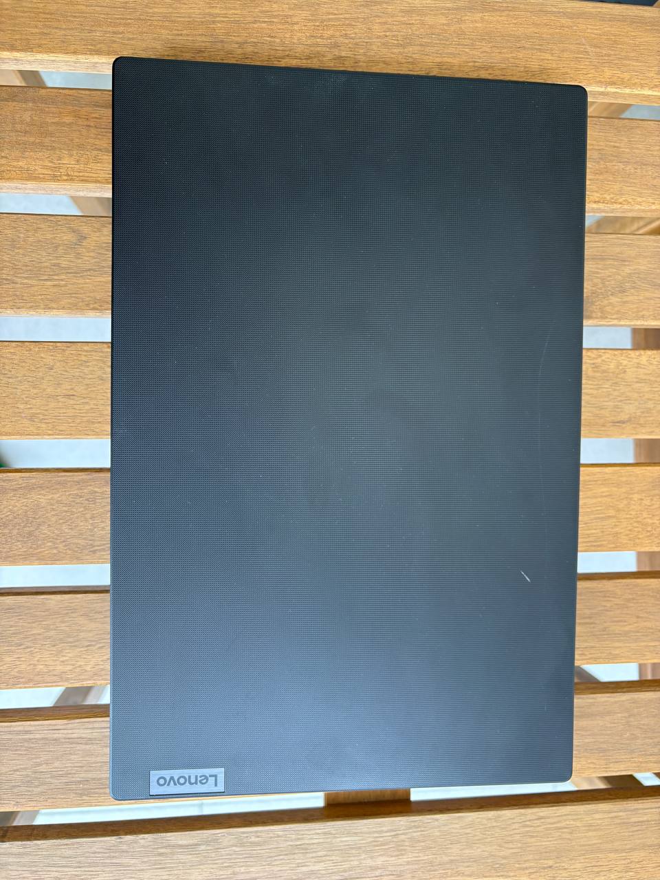 Lenovo V15 G4 15,6", Intel Core i5
16Gb RAM
512Gb SSD
Win 11 Pro. Intel UHD grafika, Wi-Fi, Bluetooth, RJ45, HDMI, srpska tastatura. Uključuje laptop i punjač. photo 2