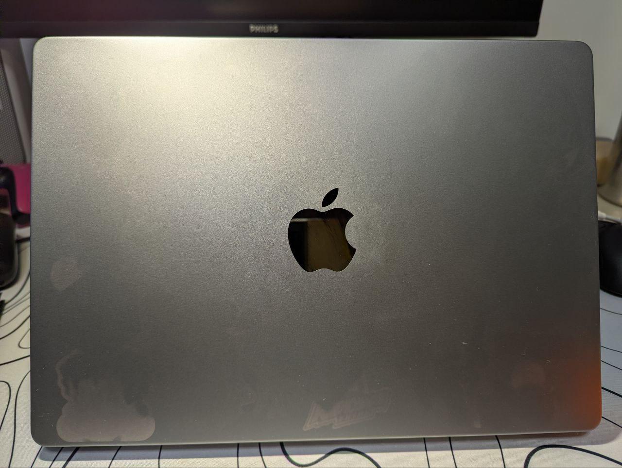 MacBook Pro 14"