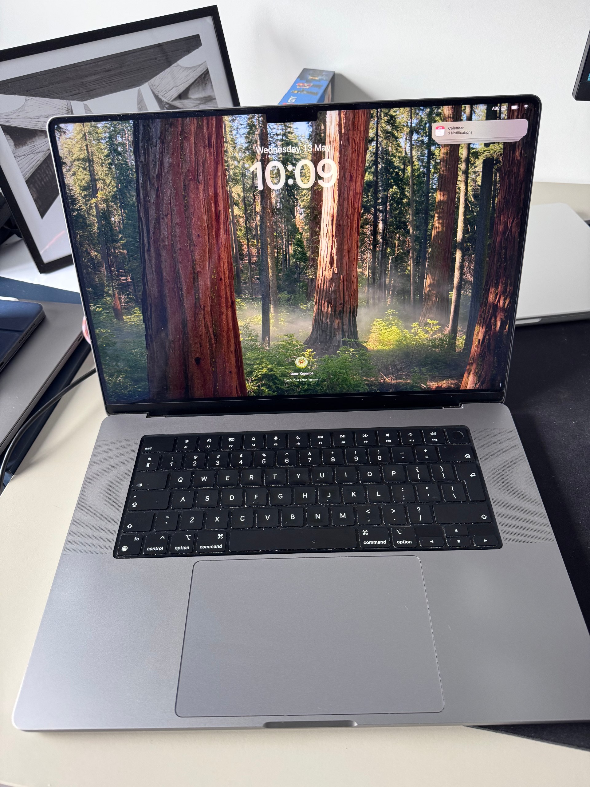 MacBook Pro 16" photo 3