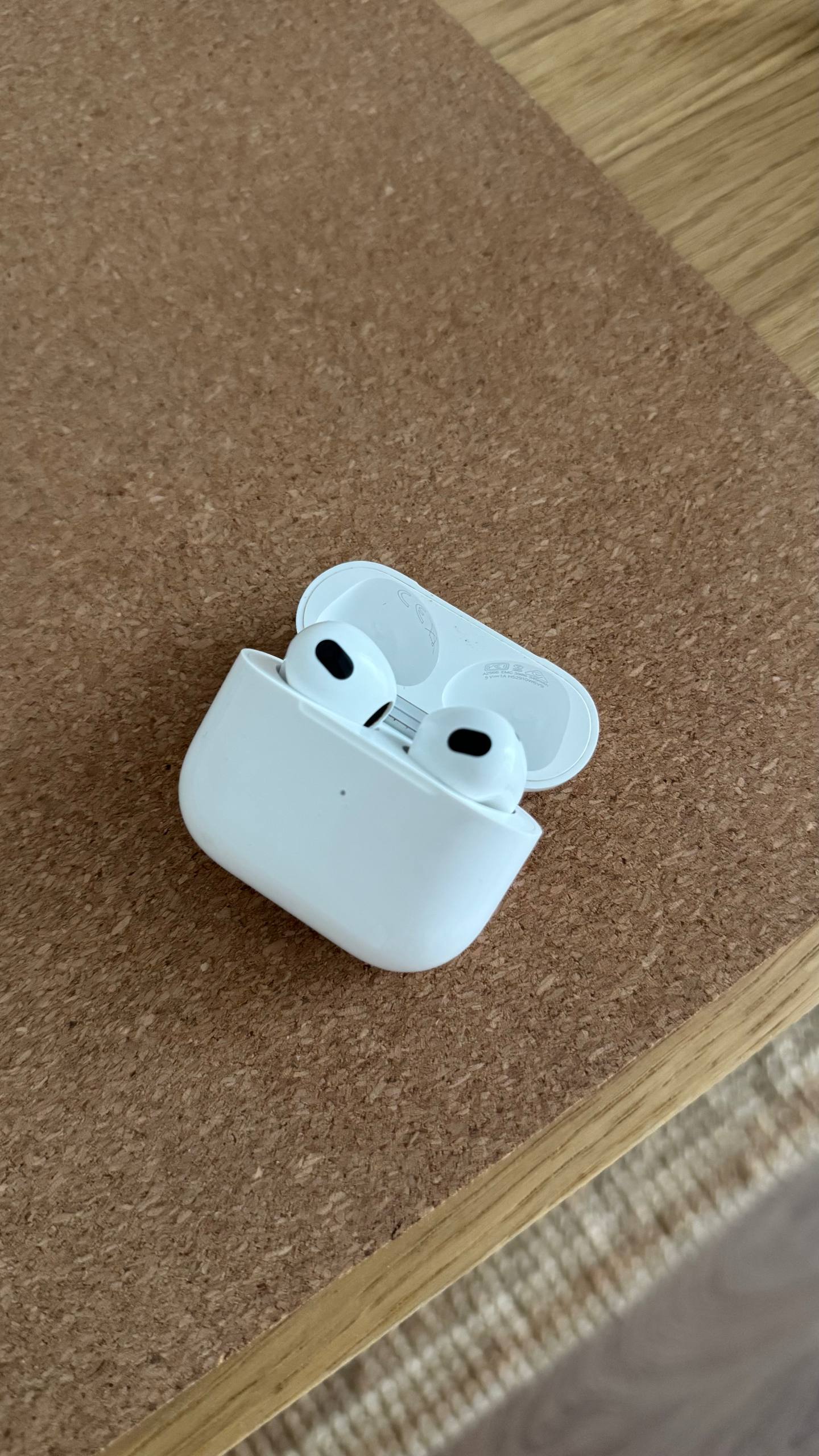 AirPods 3