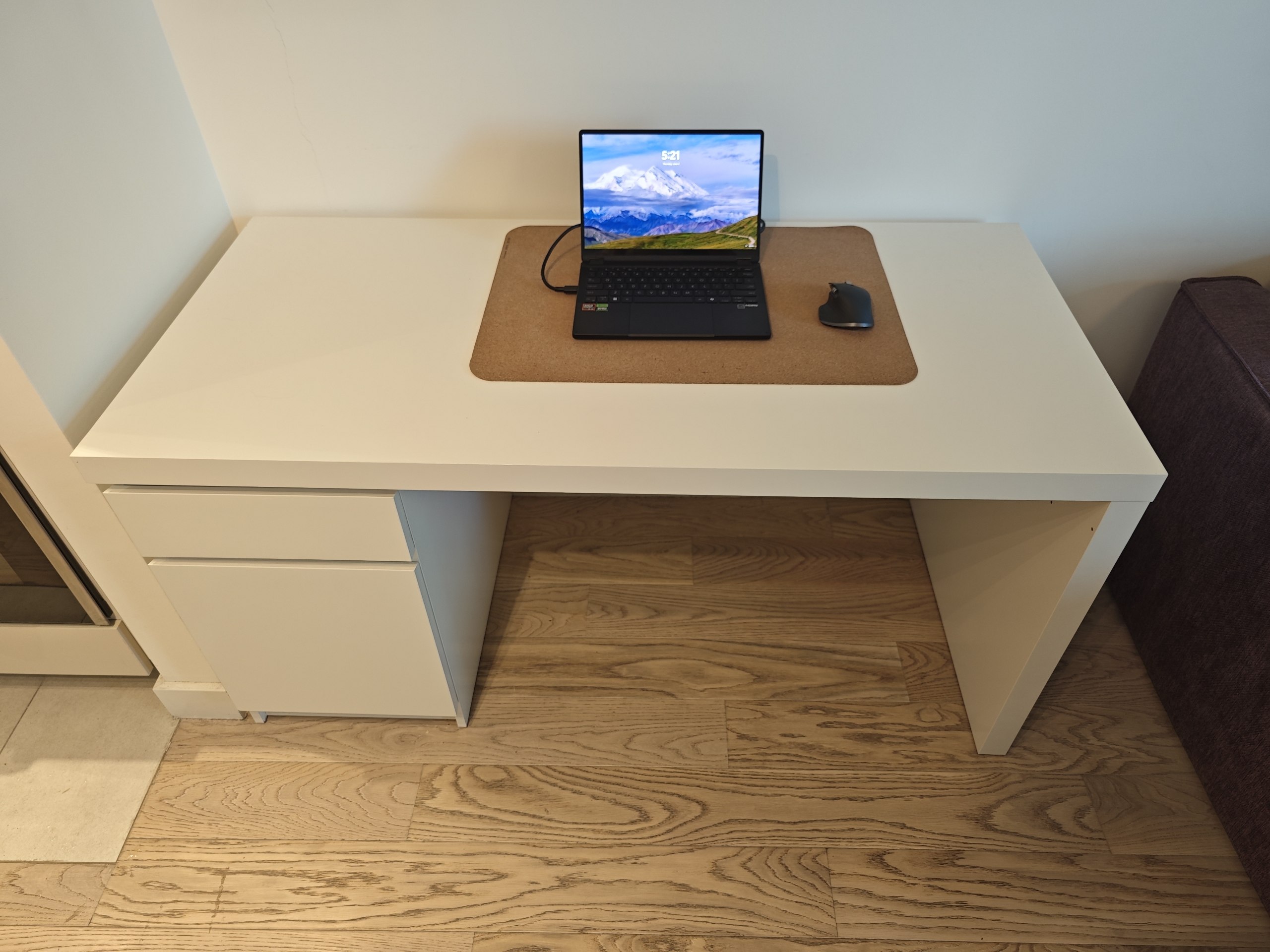 IKEA MALM radni sto photo 2