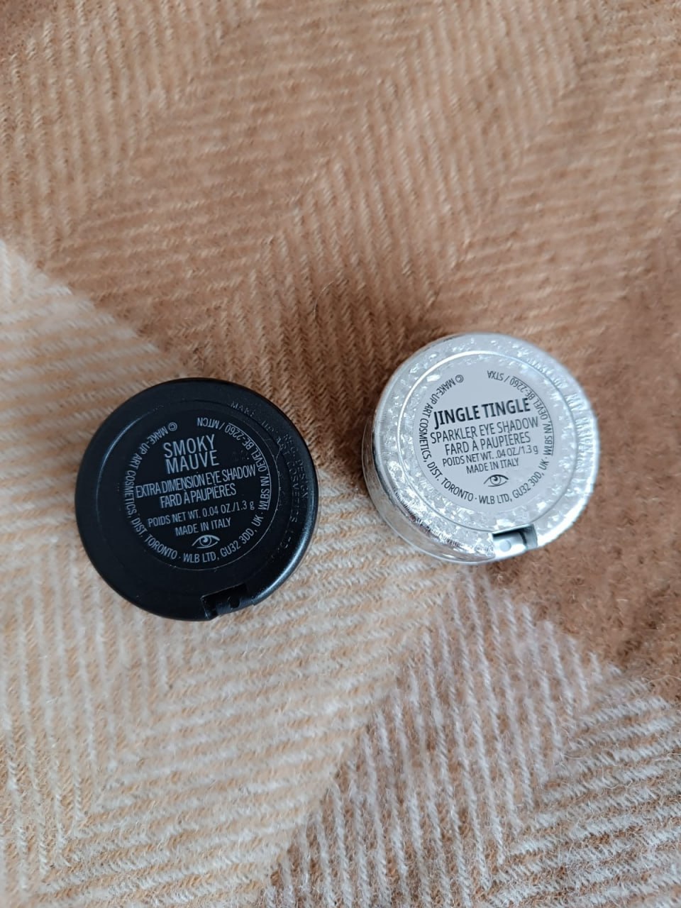 MAC Extra Dimension Eye Shadow Smoky mauve