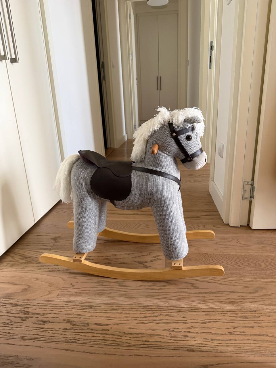 Carousel horse