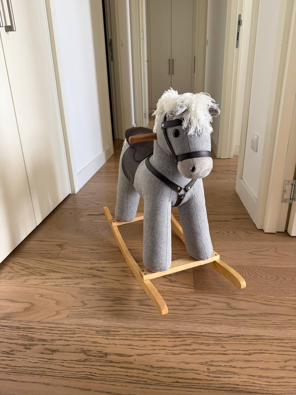 Carousel horse photo 2