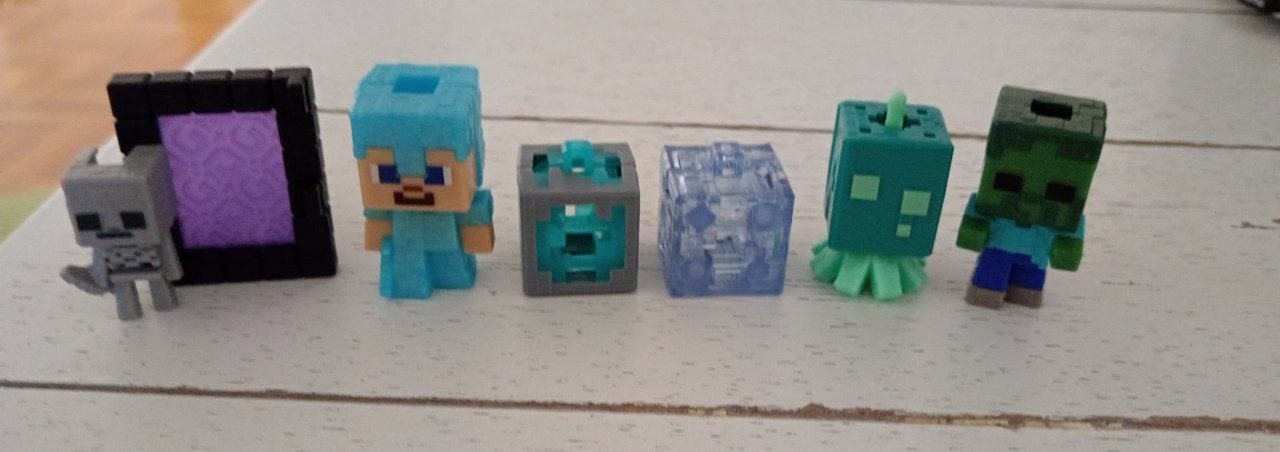 Minecraft figure Minecraft figure iz Kinder photo 2