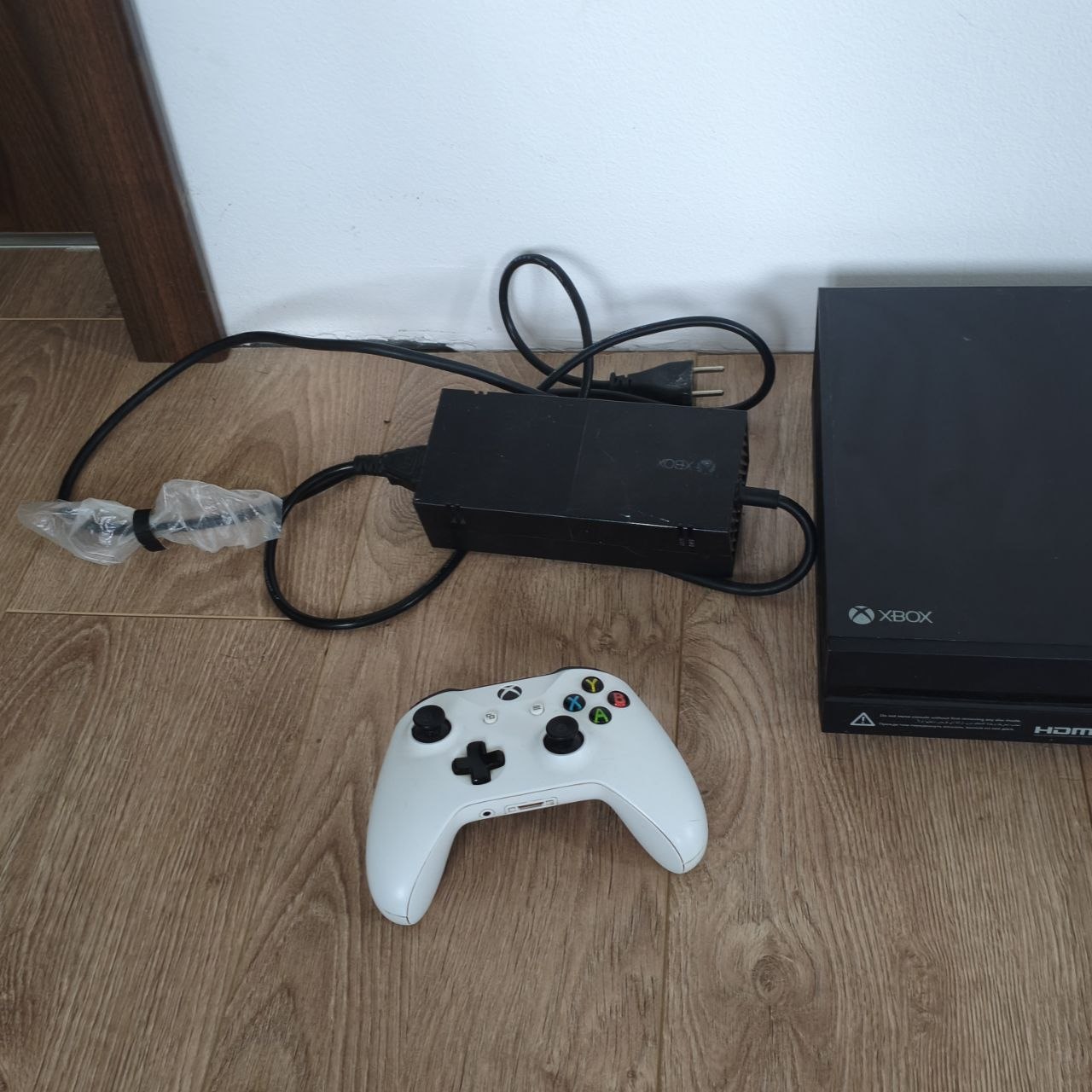 Xbox One X photo 3