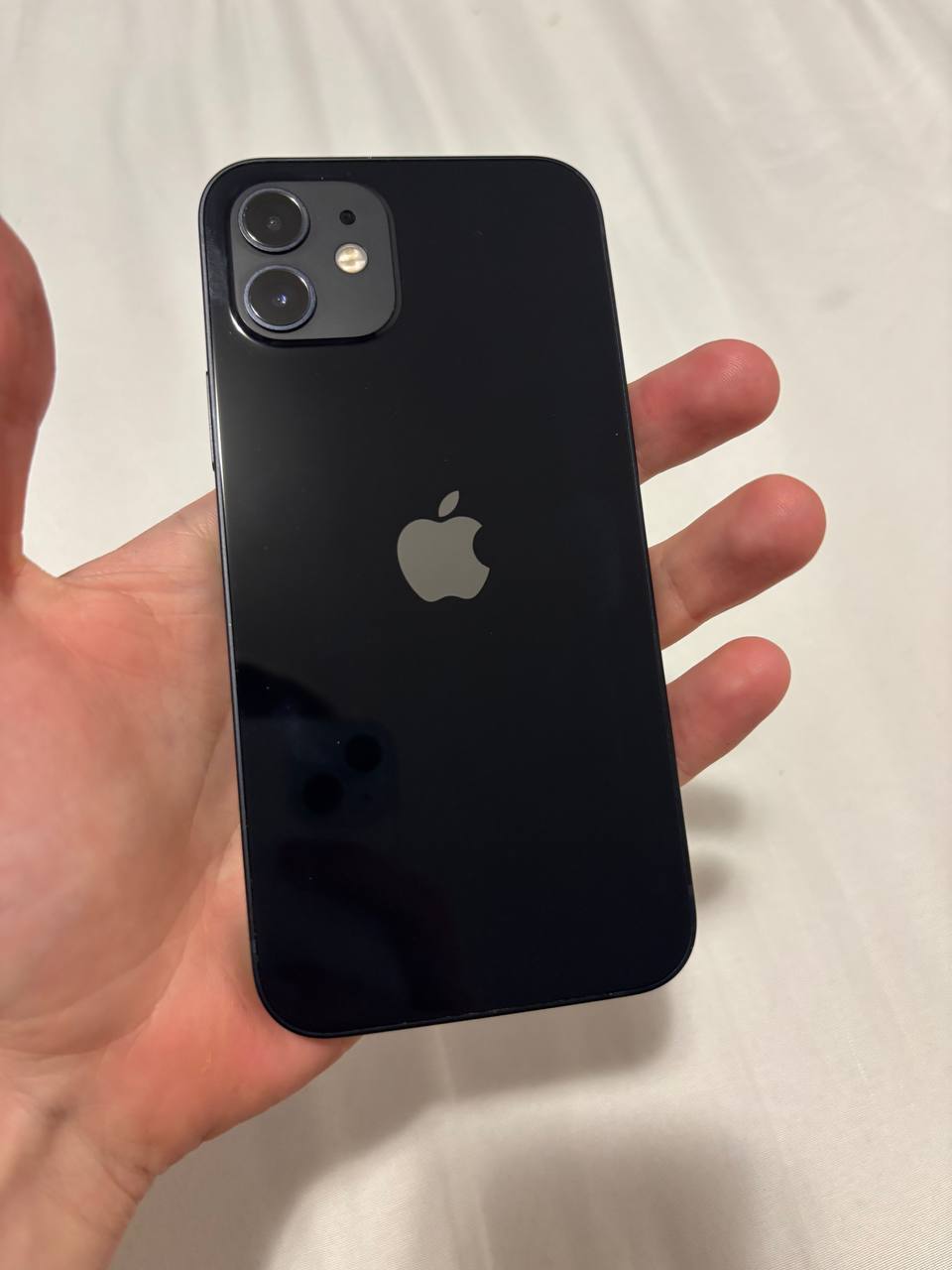 iPhone 13 photo 2