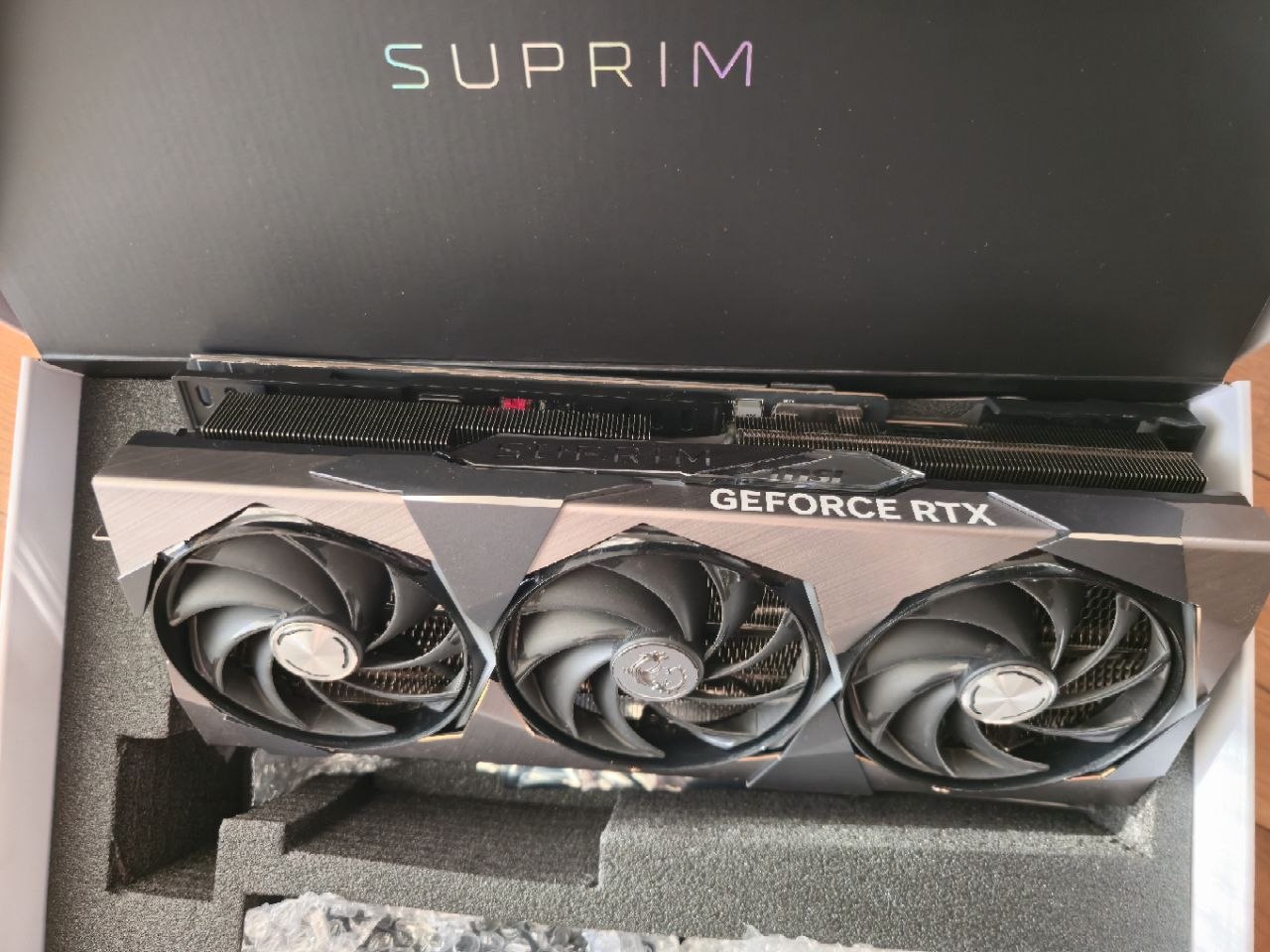 RTX 4090 24Gb MSI Suprim X photo 2