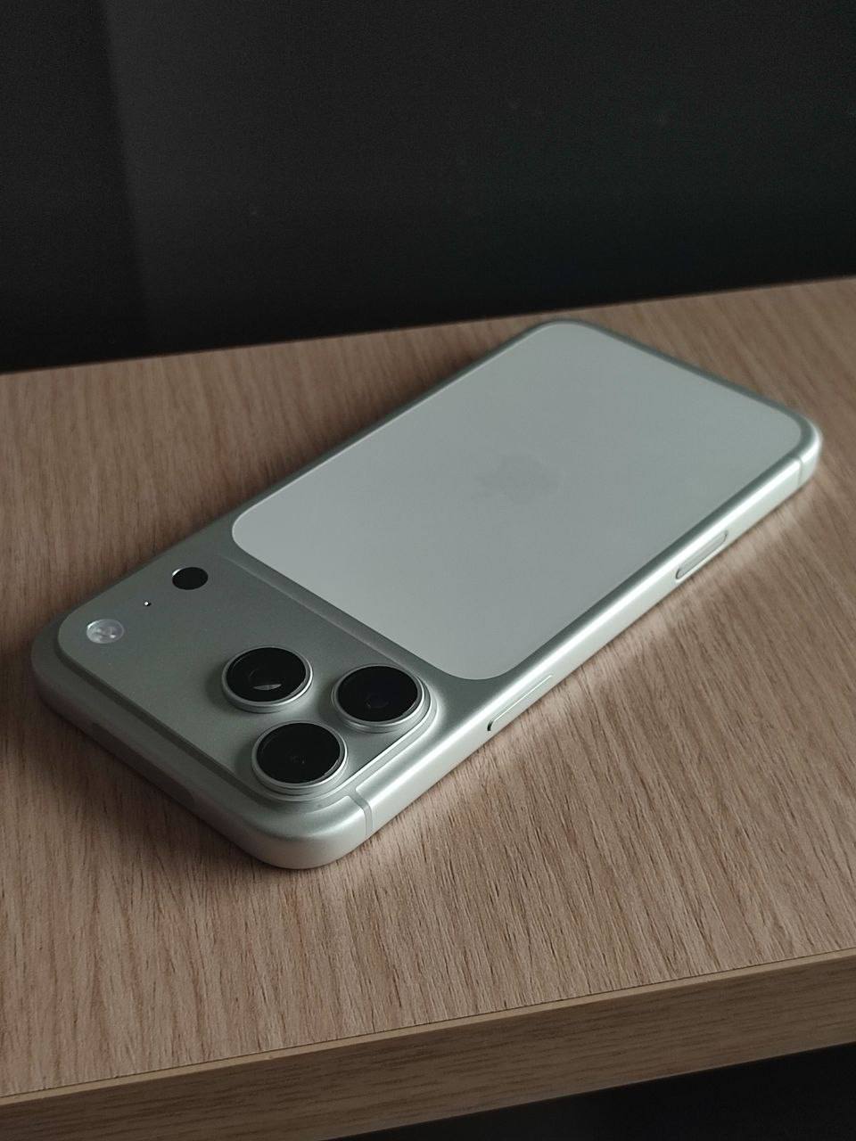 iPhone 17 Pro Max photo 5