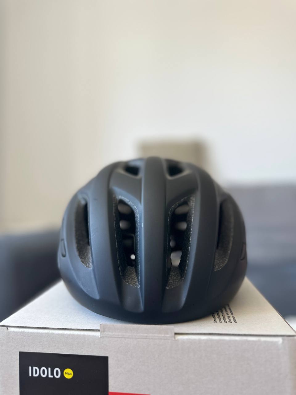 MET Idolo (Mips) helmet photo 2