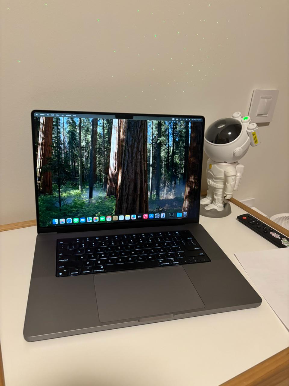 MacBook Pro 16"