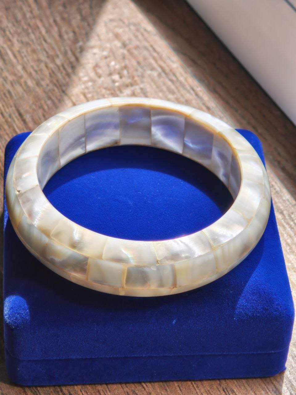 Vintage mother-of-pearl bracelet