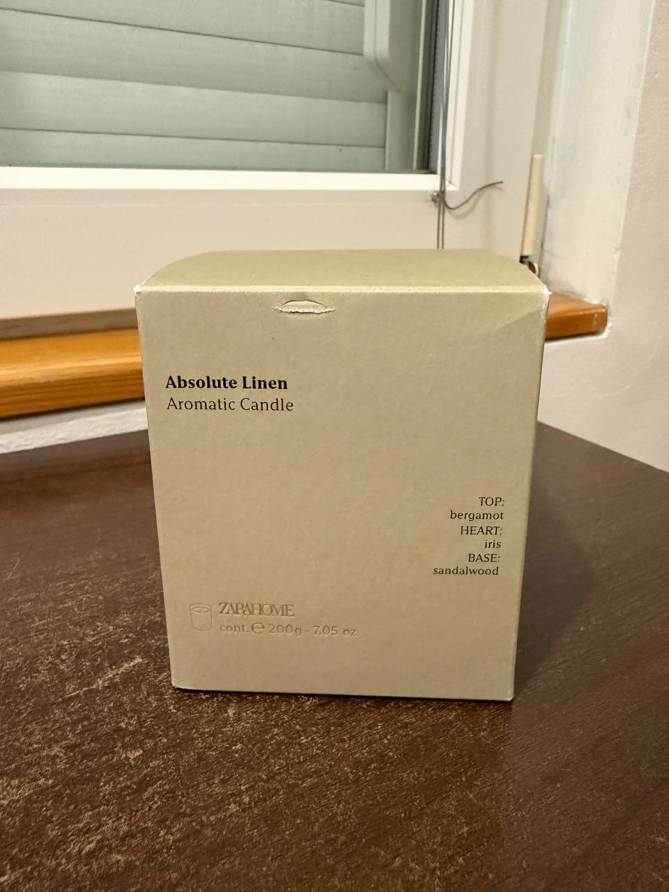 Aromatična svica Zara home, Absolute linen