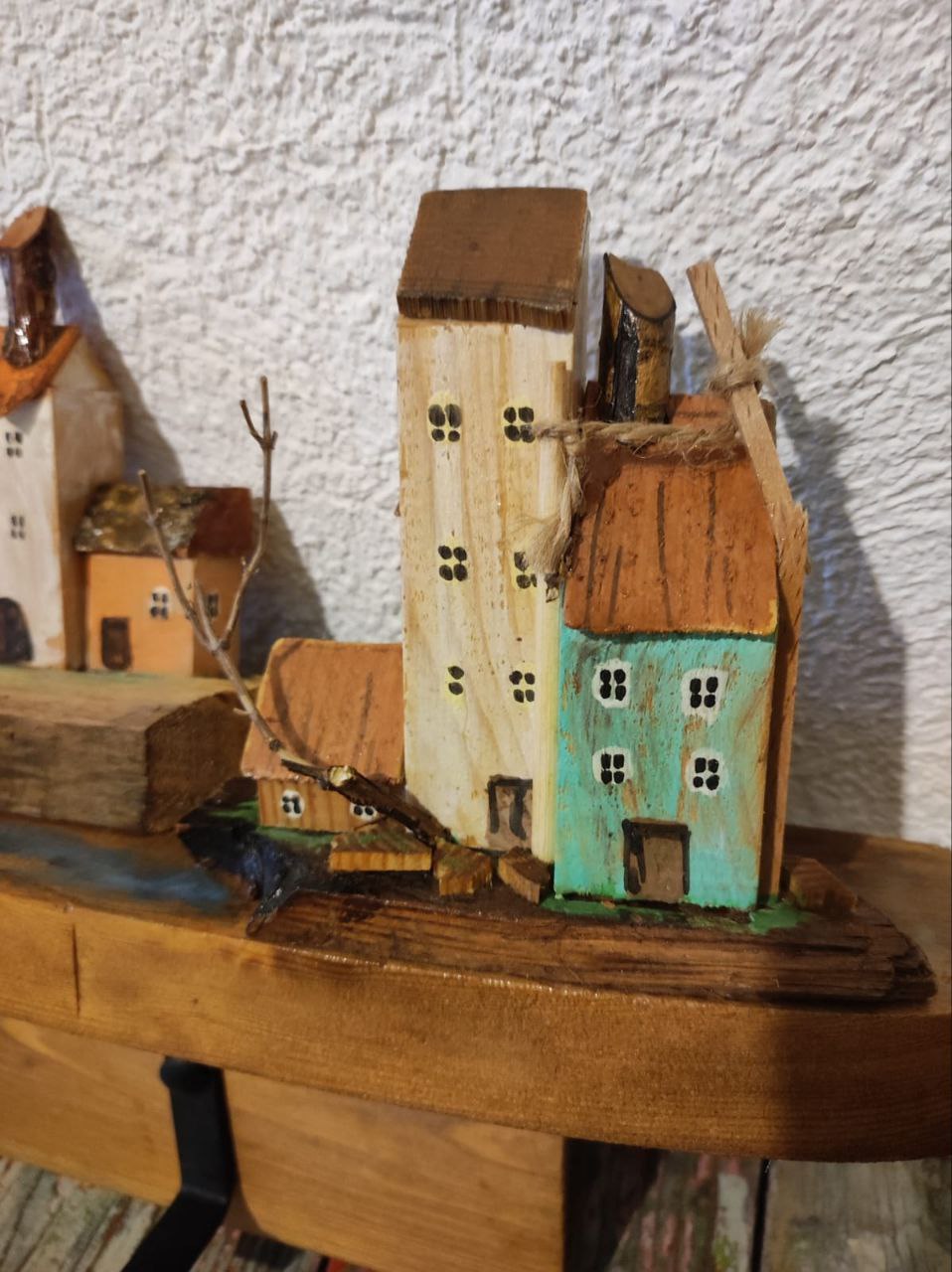 Сувенирные домики из дерева photo 3
