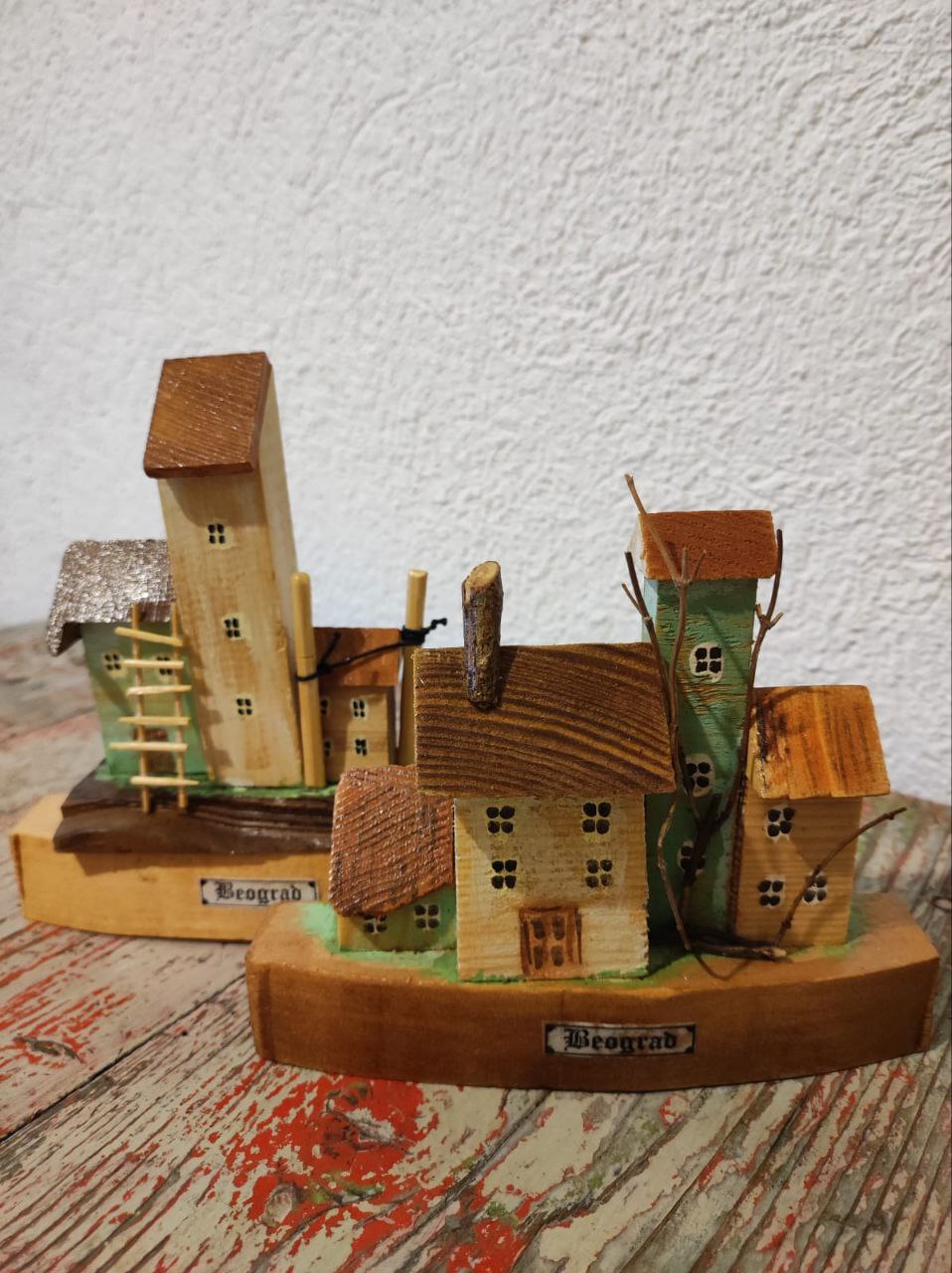 Сувенирные домики из дерева photo 6