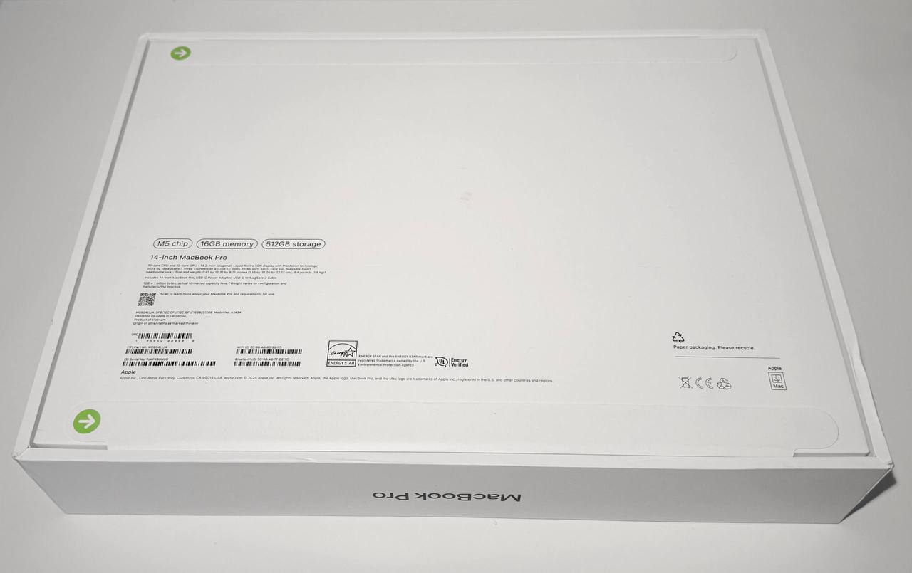 MacBook Pro 14 инча photo 2