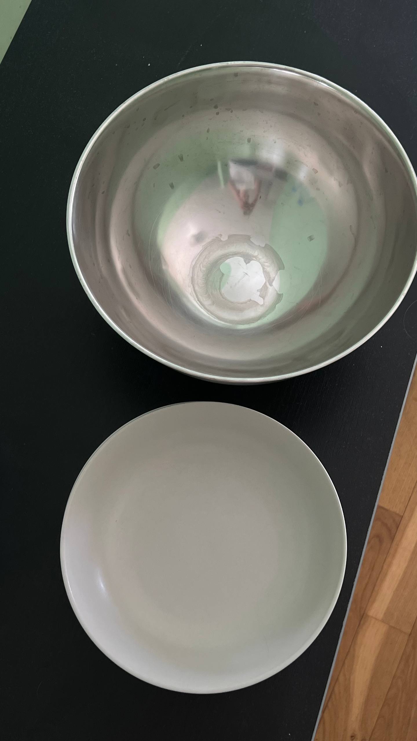 Salaterija i 2 maturne tanjiri