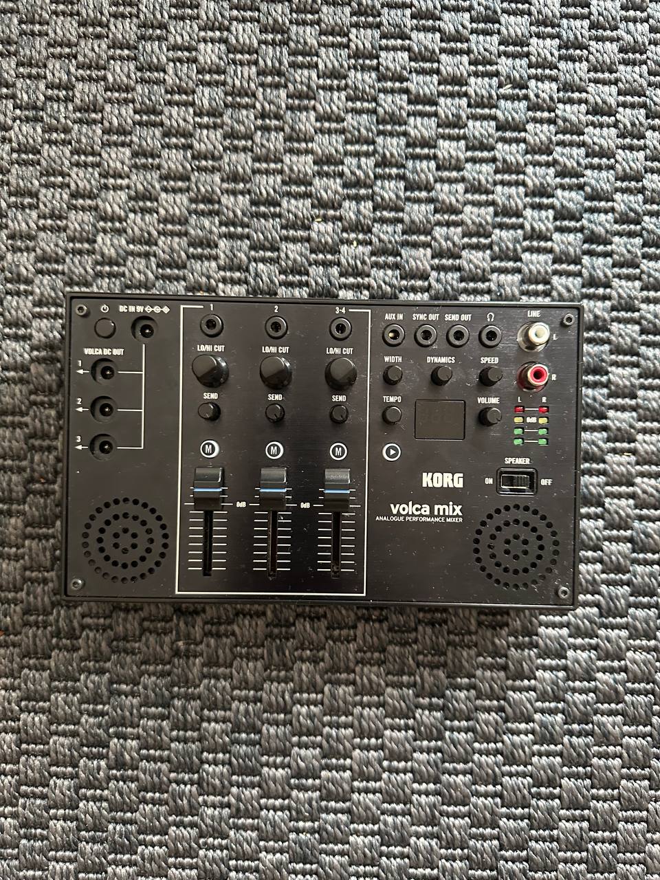 микшер Korg Volca mix