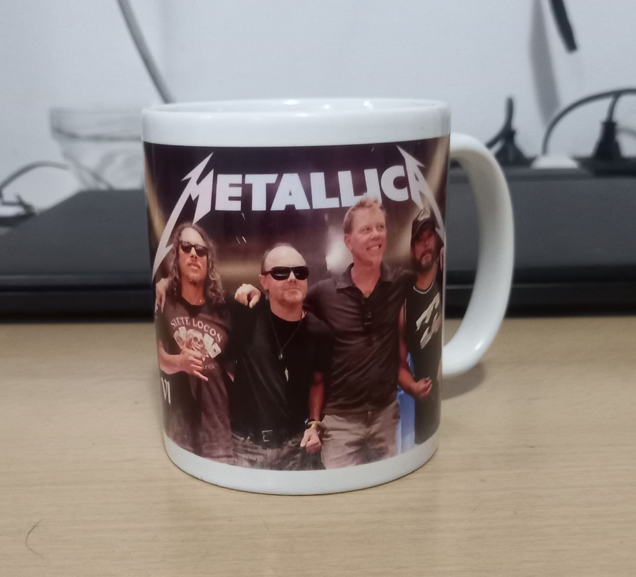 Mug with a print of the rock band Metallica