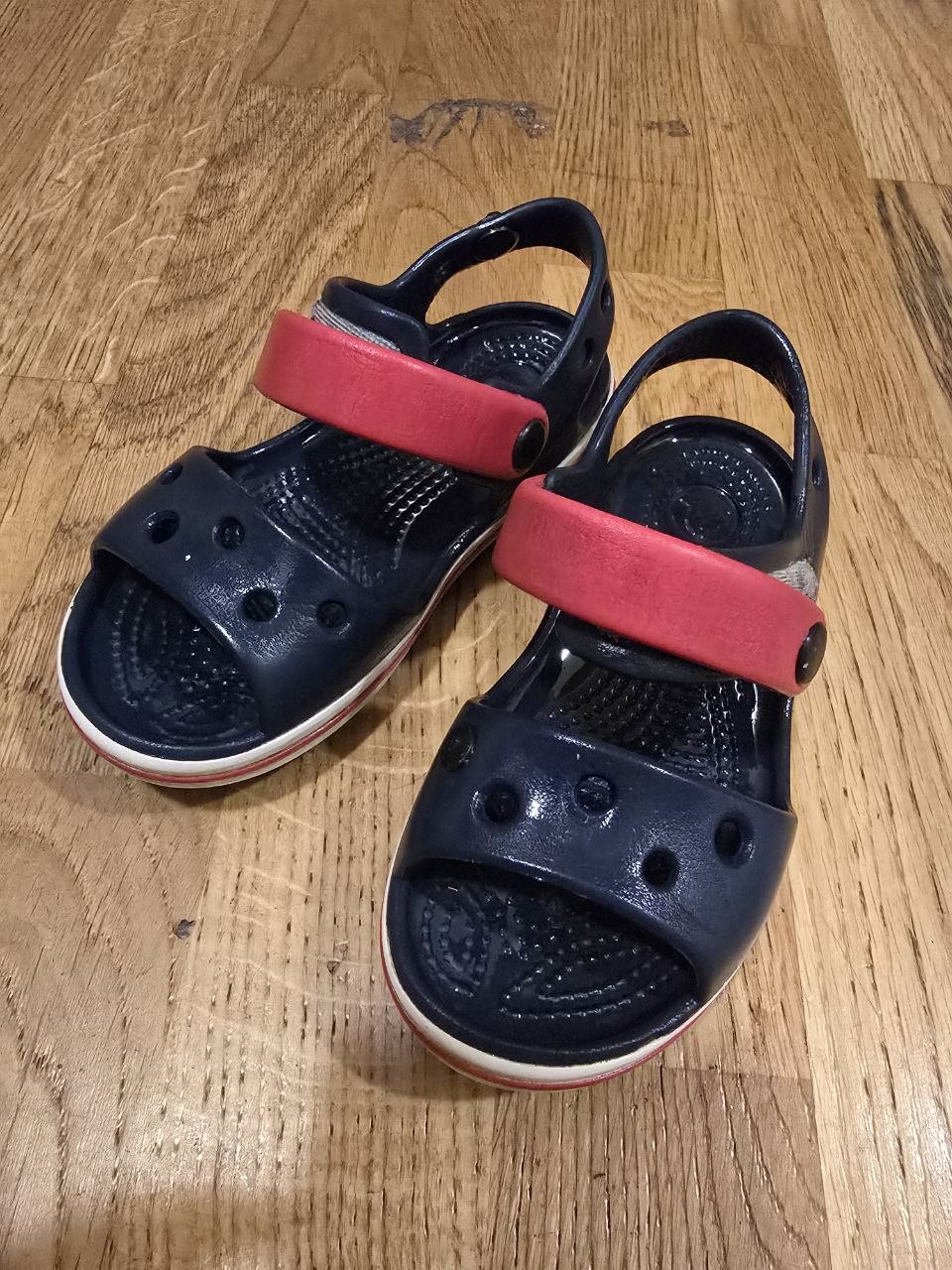 Crocs c9
