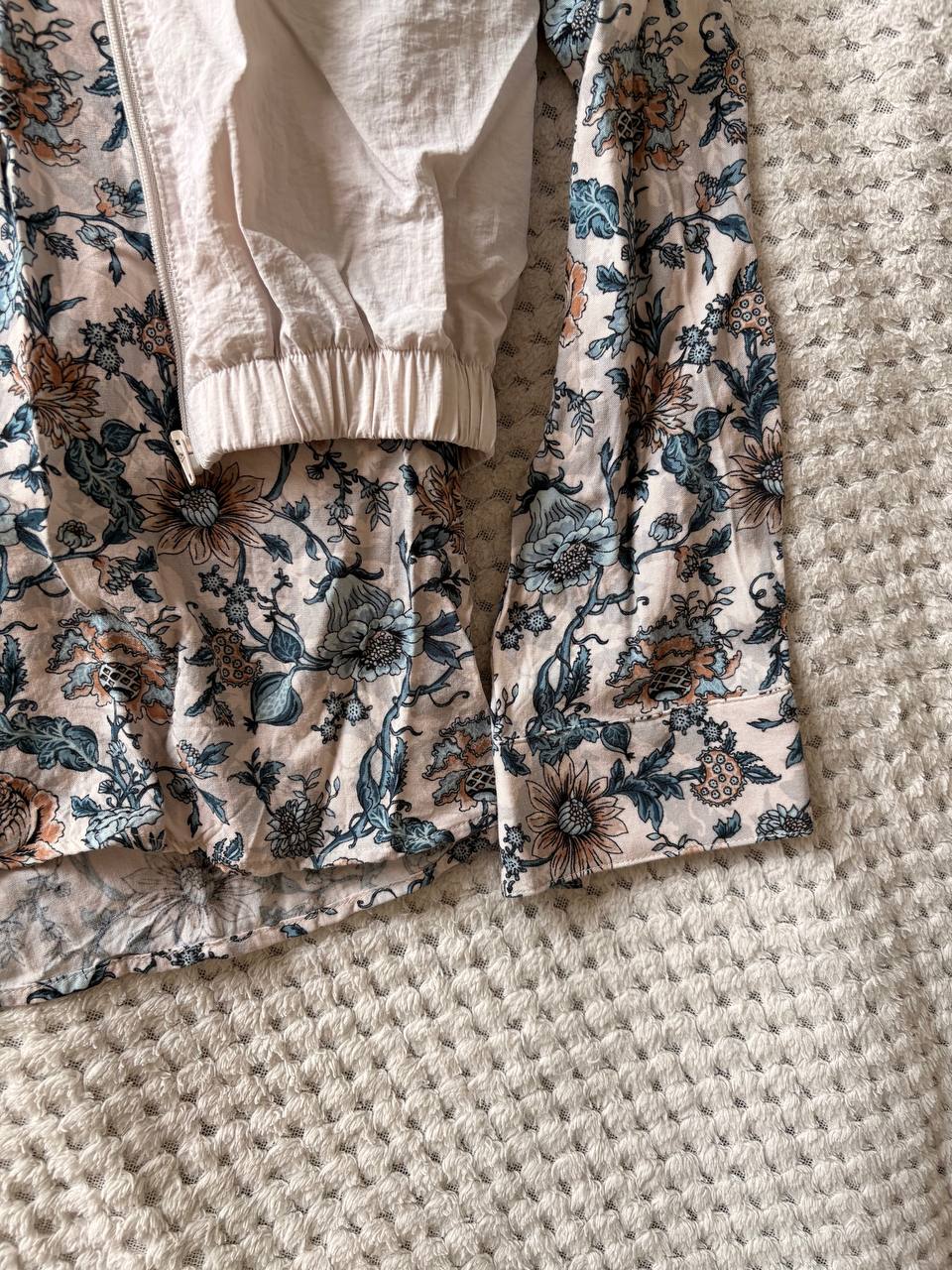 patterned blouse photo 3