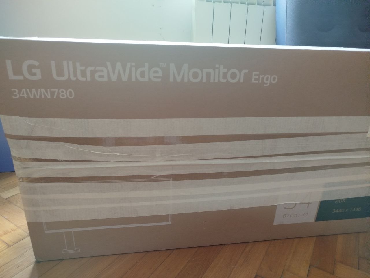 Tesla 27MC346BF monitor photo 2