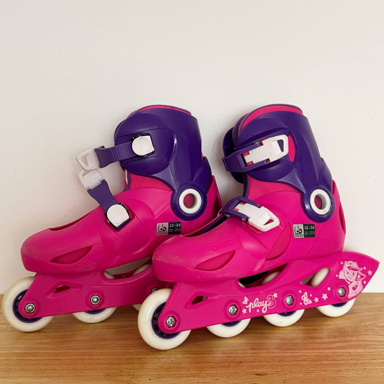 Rollerblades + protection photo 3