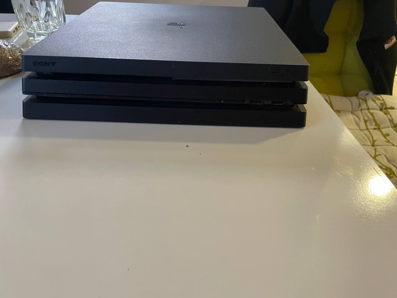 PlayStation 4 photo 3