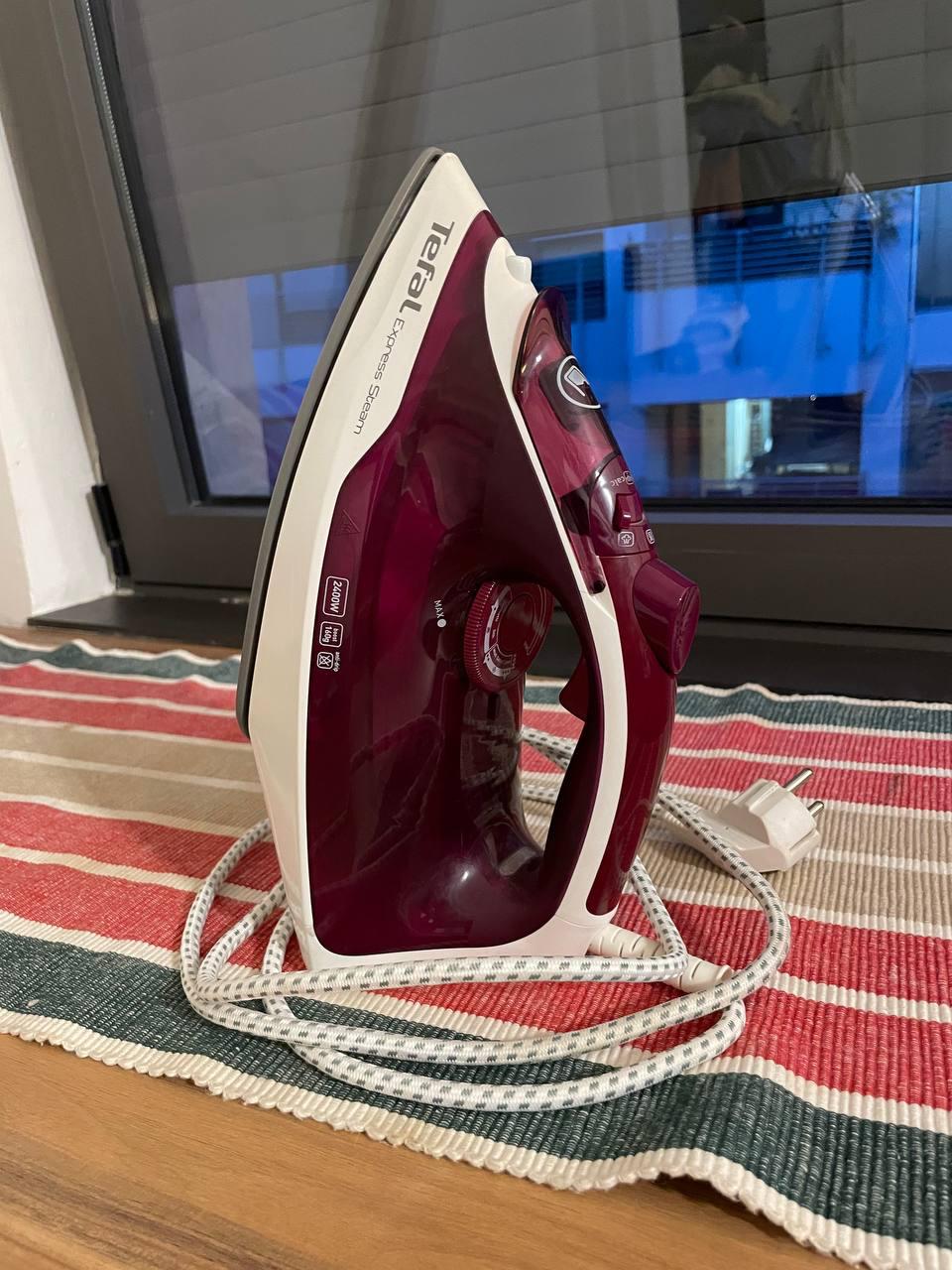 Tefal Express Steam Iron for Clothes