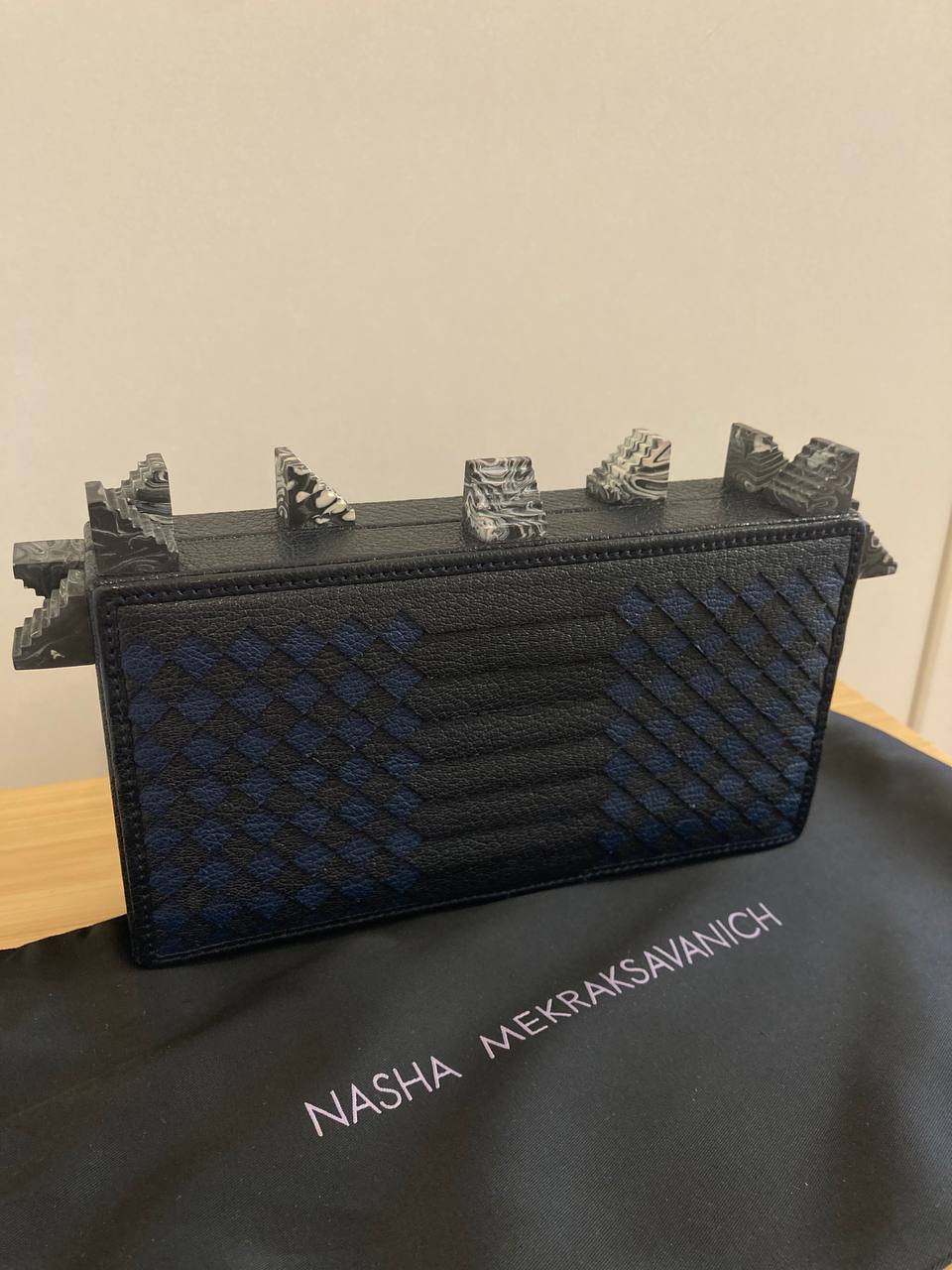 Структурна ključna torbica middle luxe