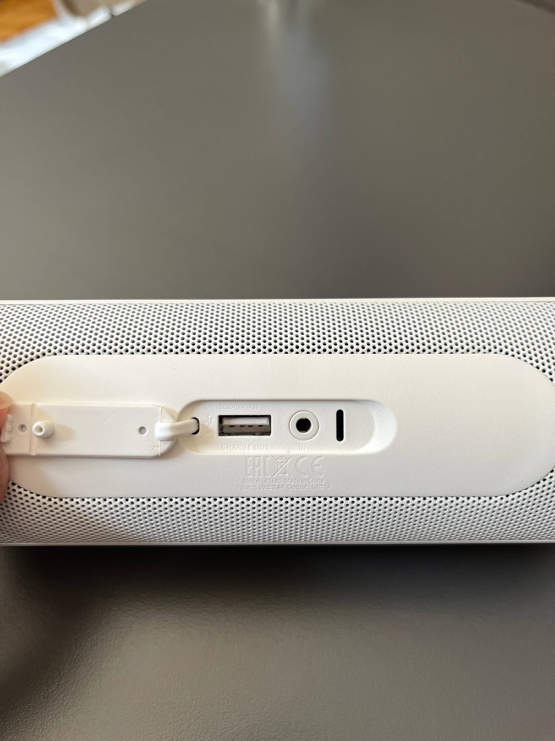 Prenosiva Bluetooth zvučnik Beats Pill Plus photo 4