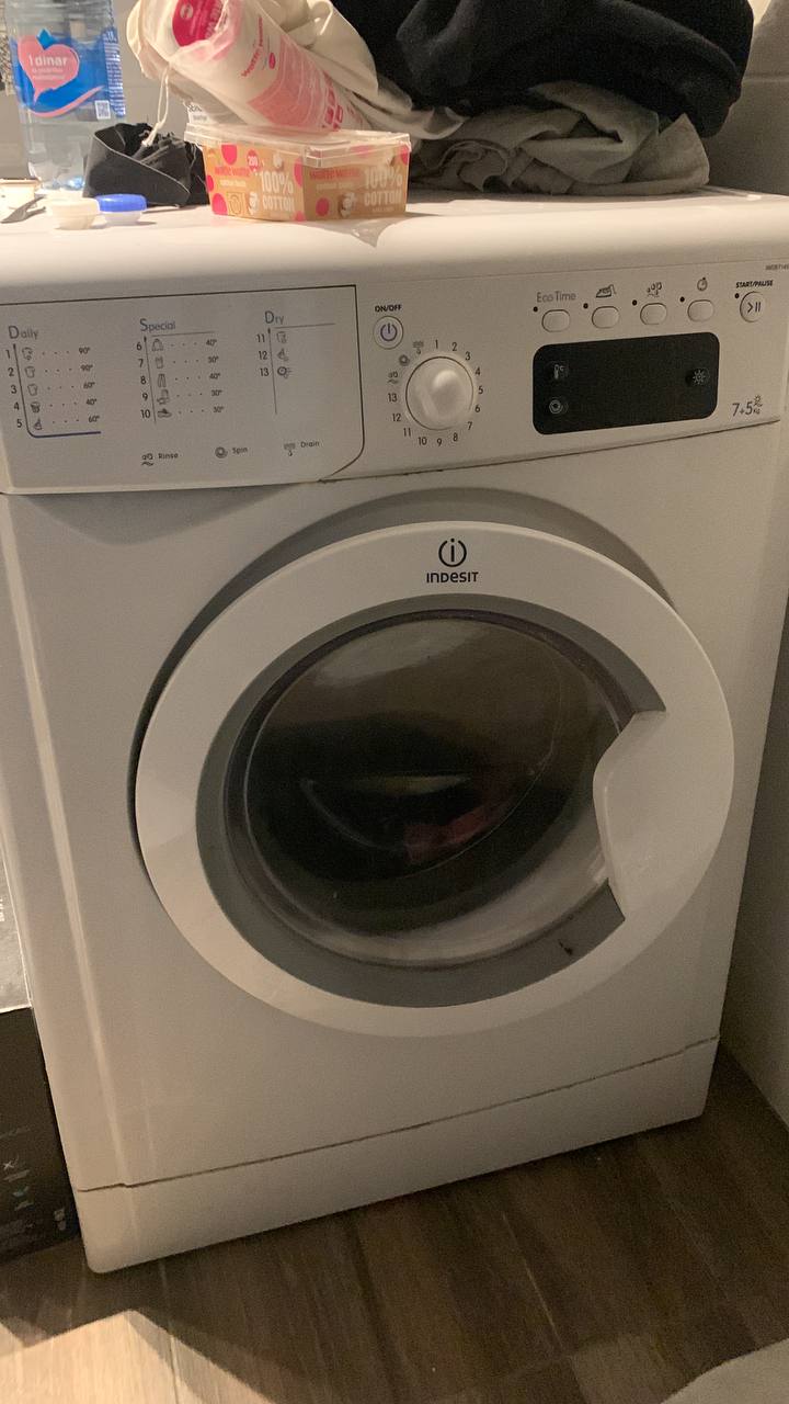 стиральная машина Indesit IWDE7145