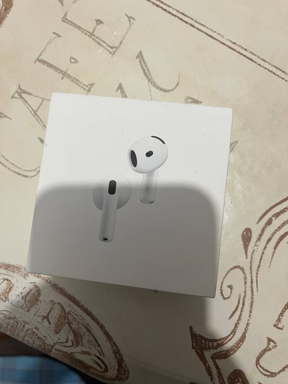 AirPods 4 ANC
