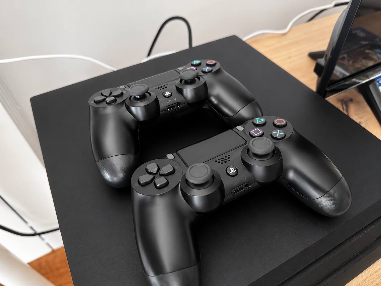 PlayStation 4 Pro (1TB)